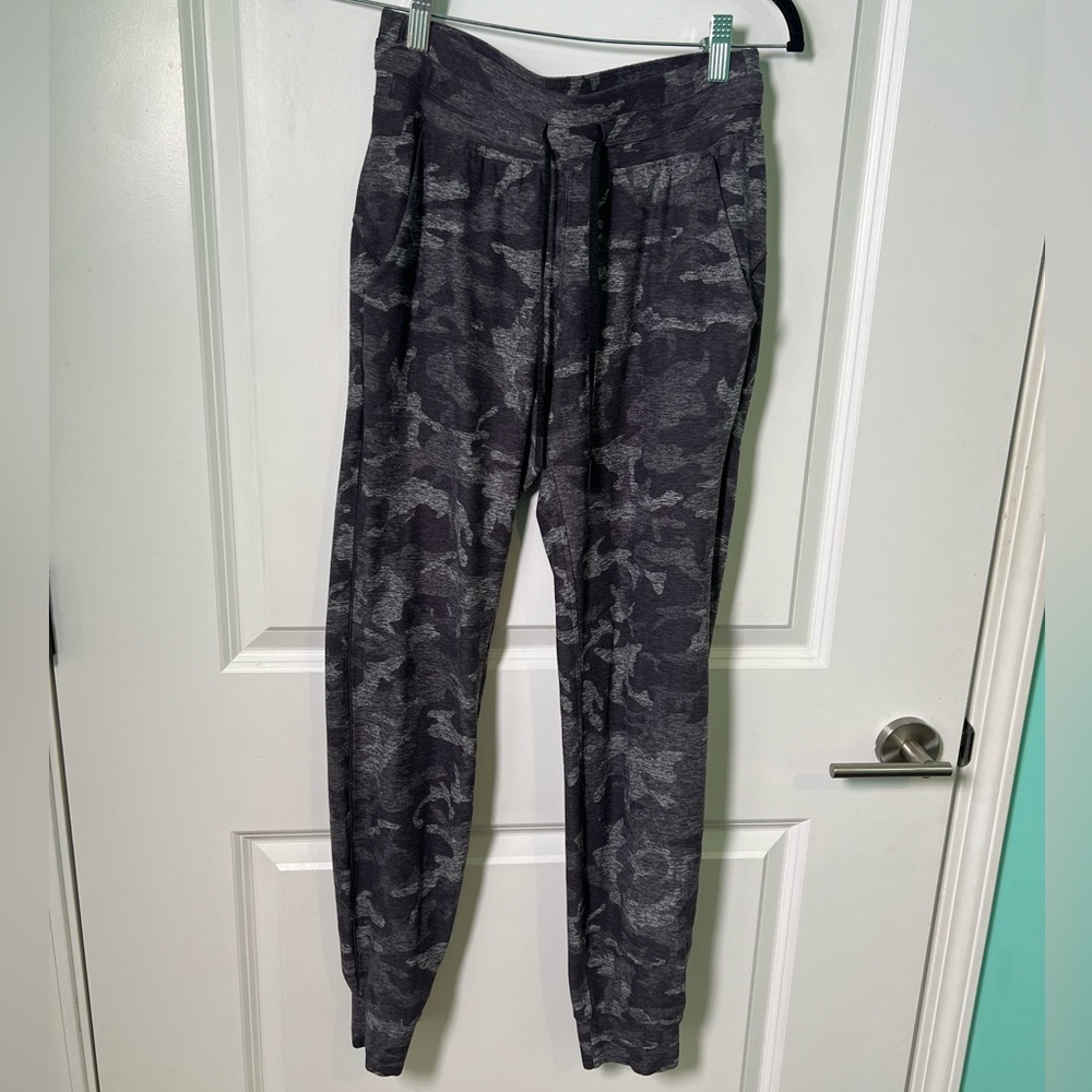 Lululemon Ready To Rulu Pant *Updated Incognito Camo HTR Black / Black Size 4 - Picture 5 of 7